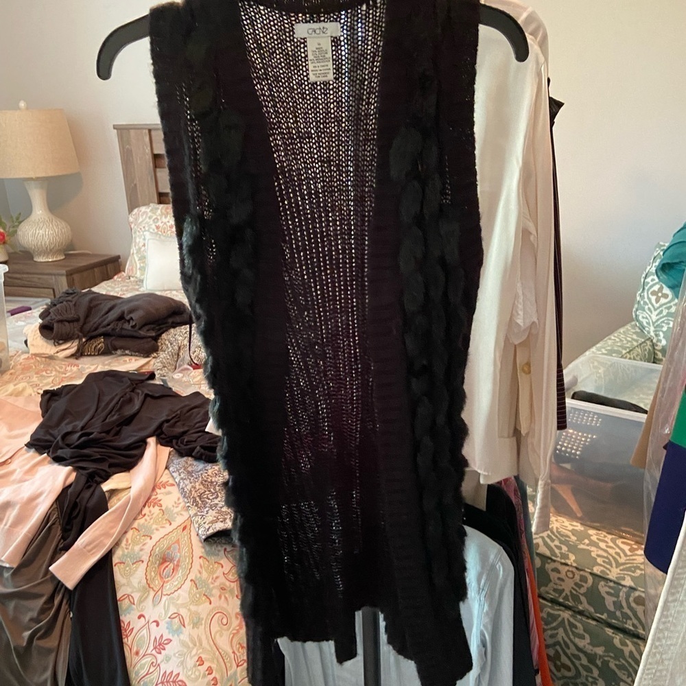 Cache XS sleeveless sweater duster with faux fur